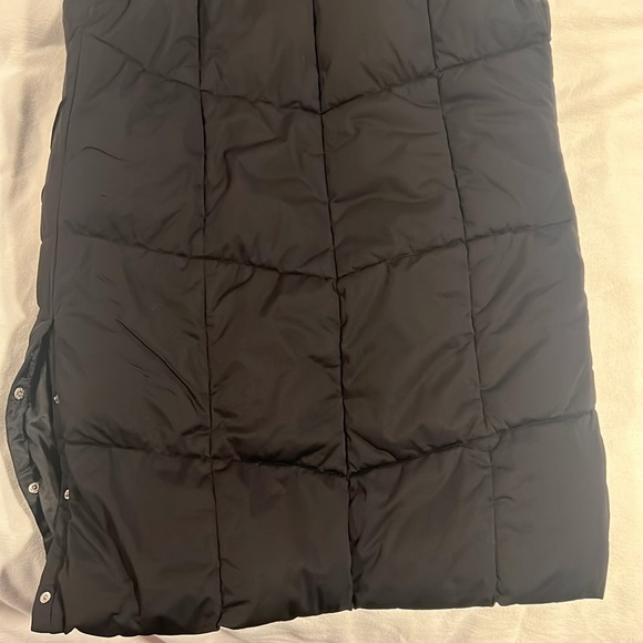 Stay Warm and Stylish with AVEC Les Filles vest with hoodie XL, Black - Picture 8 of 8